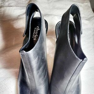 CHARLES BY CHARLES DAVID Black sandal size 9.5 Color Black